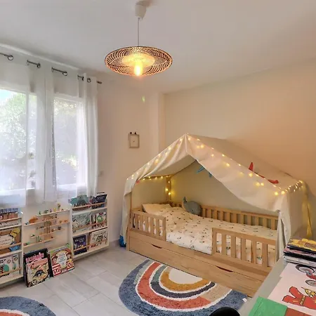 Apartment Tres Bel 4 Pieces Avec Piscine *